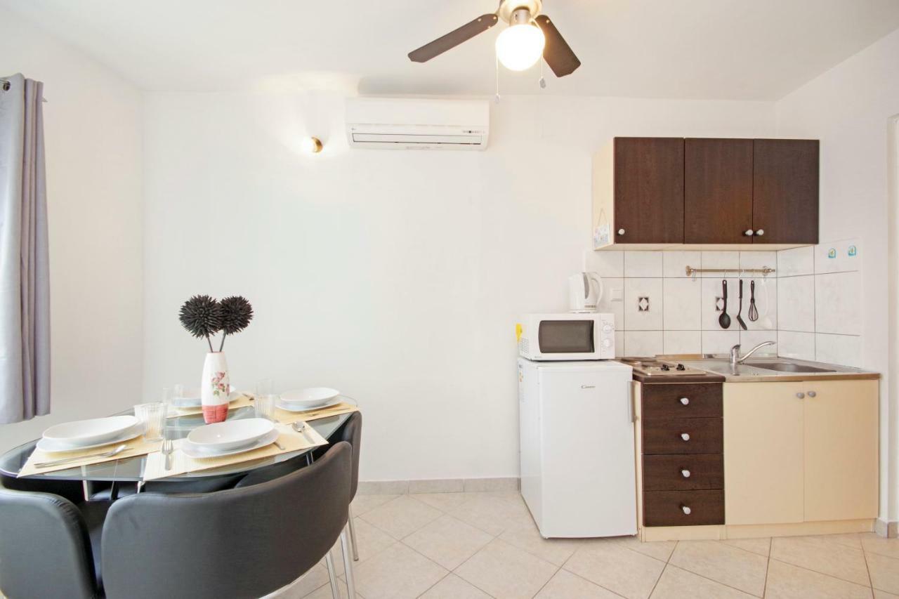 Appartement Zal à Betina  Extérieur photo